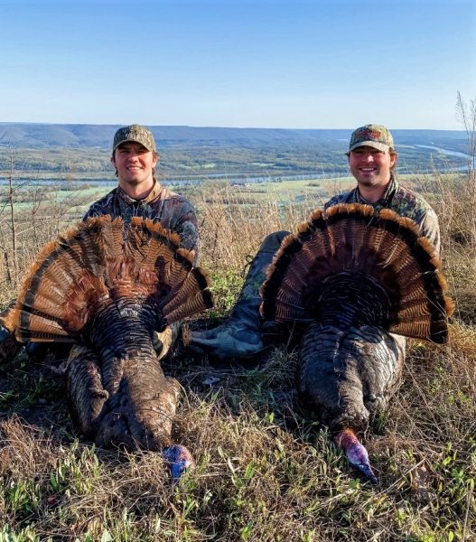 Blake Baily and Gage Peeples 